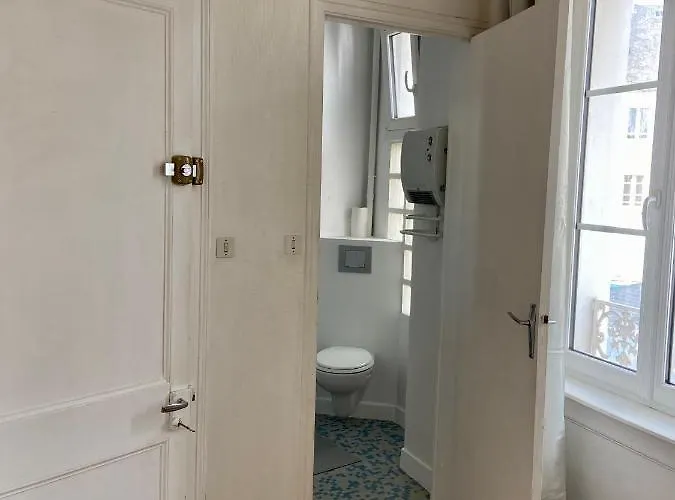 Bro' Flat Au Calme Centre Lejlighed *