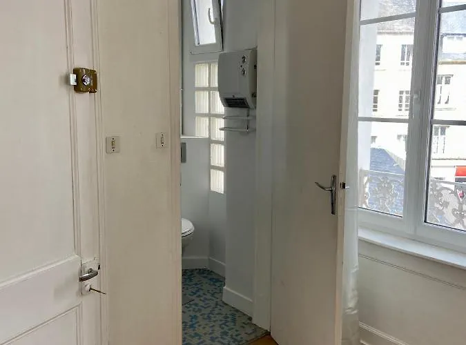 Bro' Flat Au Calme Centre *