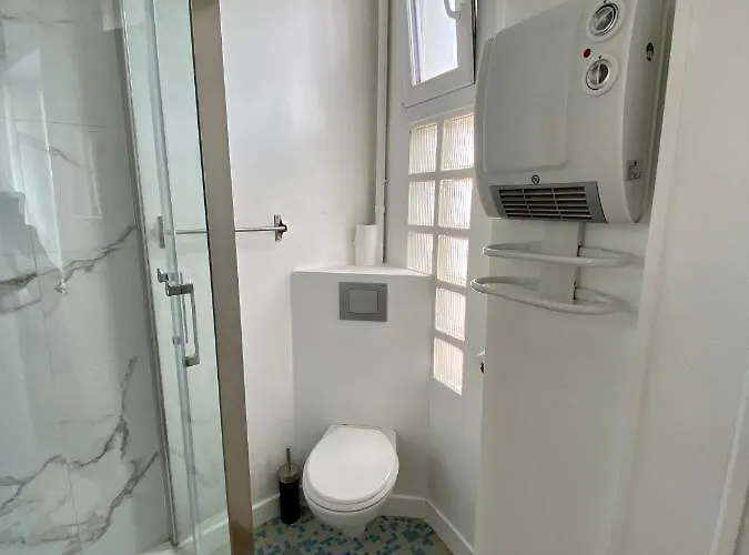 Bro' Flat Au Calme Centre Lejlighed